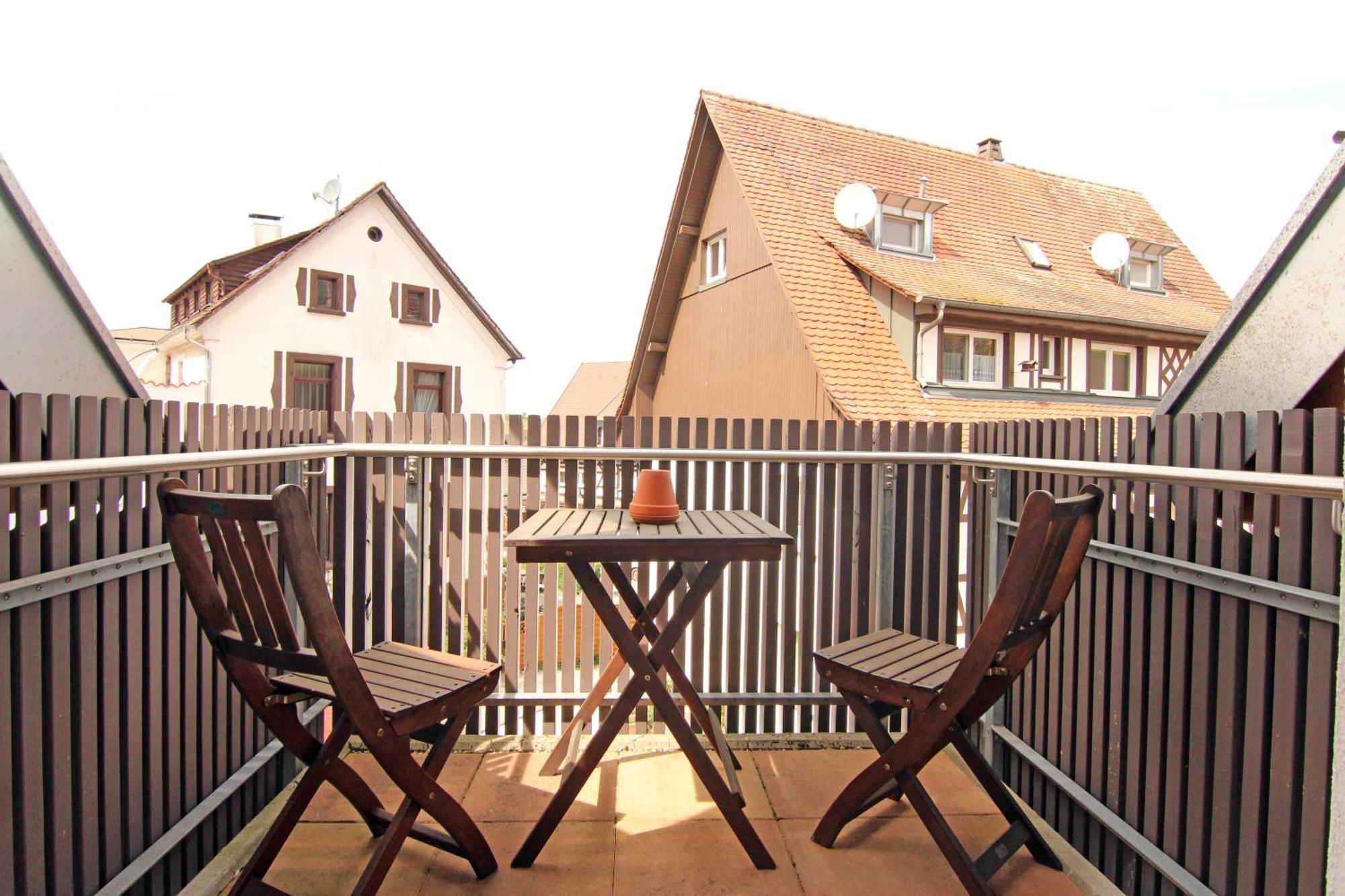Studio mit Balkon